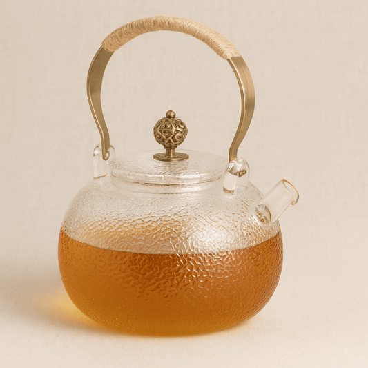 Théièrea | Suisen — Théière chinoise en verre avec poignée en cuivre 900 ml